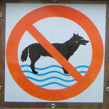 Verkehrszeichen Baden Verboten für Hunde