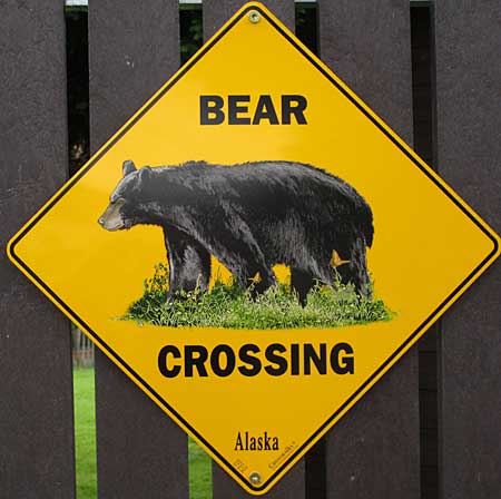 Alaska Schild "Bear Crossing" , ein Urlauber aus dem Allgäu hat es mitgebracht