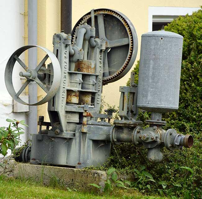 Zwei Kolben Güllepumpe - zum Gedenken an die Maschinenfabrik Otto Martin aus ottobeuren (Bay)
