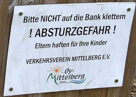 Bei dieser Bank für Wanderer können Sie abstüzen - Wanderbank Mittelberg 2018