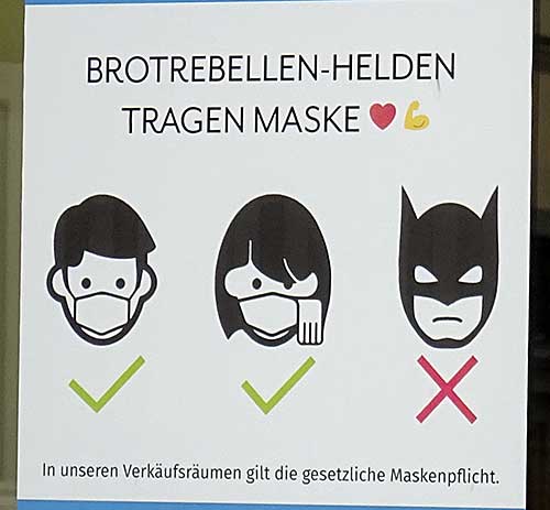 Stadtcafee Wangen - Bäckerei Schwarz - Kein Zurtritt für Batman, aber freier Einkauf für NMS - Wangen Mai 2020