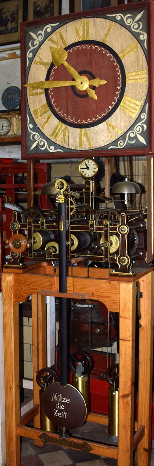 Die Werkstatt eines Uhrmachers in Kempten - Turmuhren werden gesammelt